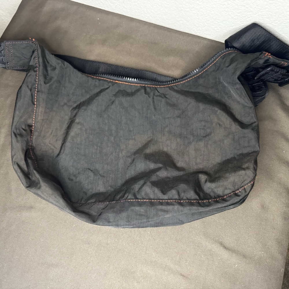 BAGGU Black Nylon Crescent Crossbody Bag Adjustable Logo Strap Zip Y2K - Picture 7 of 8